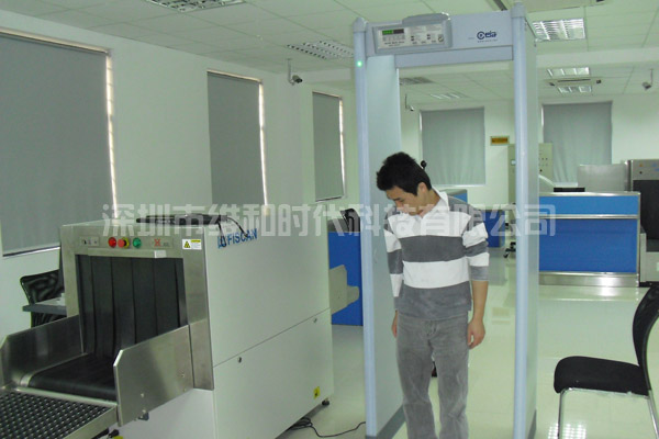 上海信息管理學校航空班采購1臺HI-PE安檢門用于教學[圖文]