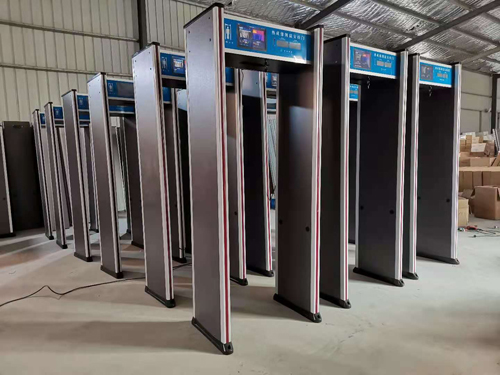 維和時(shí)代熱成像測(cè)溫?cái)z像安檢門(mén)